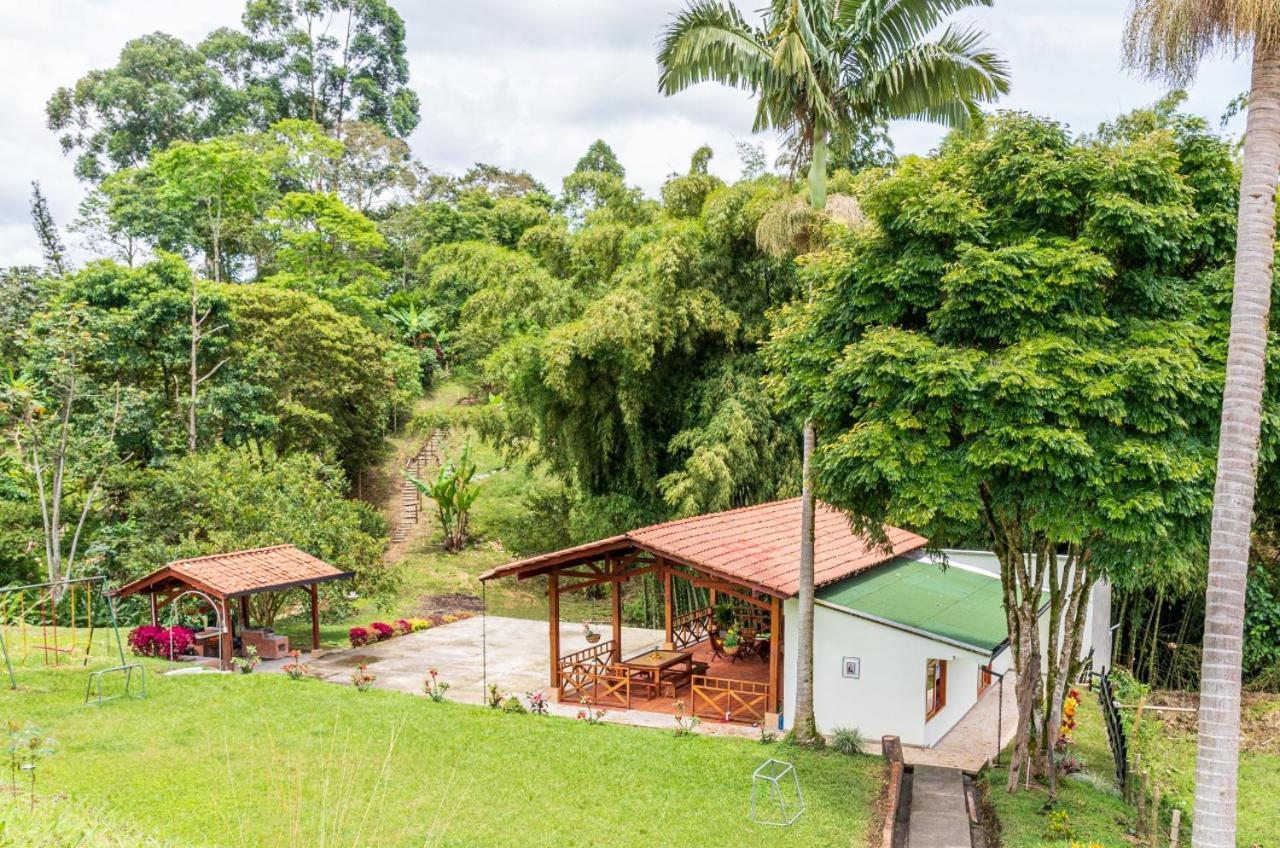 Agradable Cabana Cafetera Con Jacuzzi A 12 Min Del Centro De Pereira Exterior photo