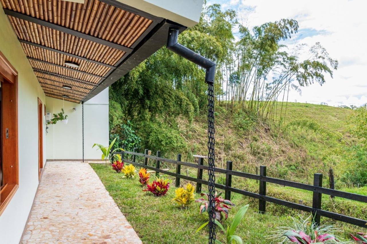 Agradable Cabana Cafetera Con Jacuzzi A 12 Min Del Centro De Pereira Exterior photo